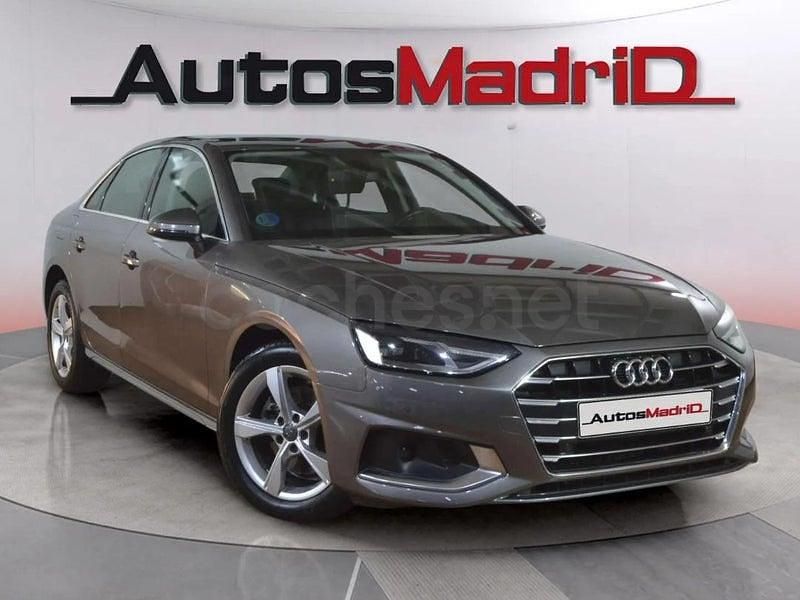 Usado Audi A4 Advanced Plus 163 HP (119 kW) 2020 Cinzento Sedan