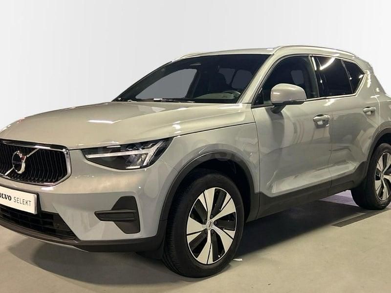 Usado Volvo XC40 Core 163 CV (119 kW) 2025 Gris / plata SUV