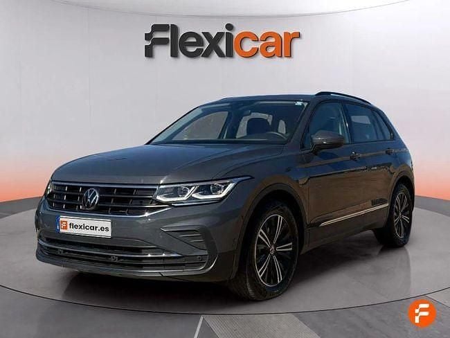 Usado VW Tiguan Life 150 CV (110 kW) 2022 Gris SUV