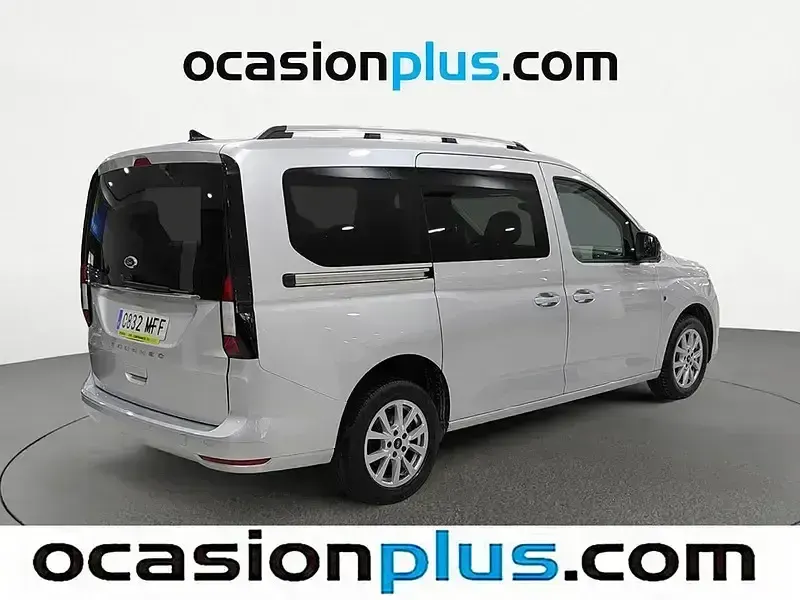 Usado Ford Tourneo Connect Titanium 122 CV (89 kW) 2023 Gris Monovolumen