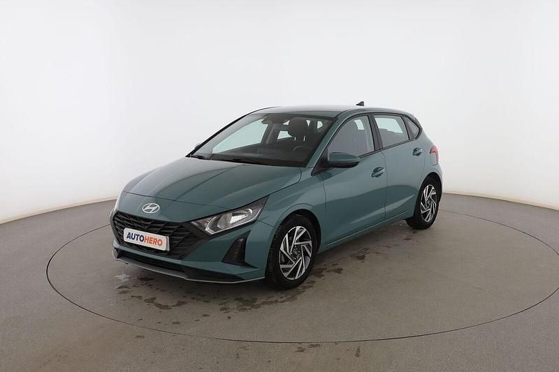 Verde Usado 2024 Hyundai i20 Utilitario | 15.999 € (Precio justo) - Imagen 1/3