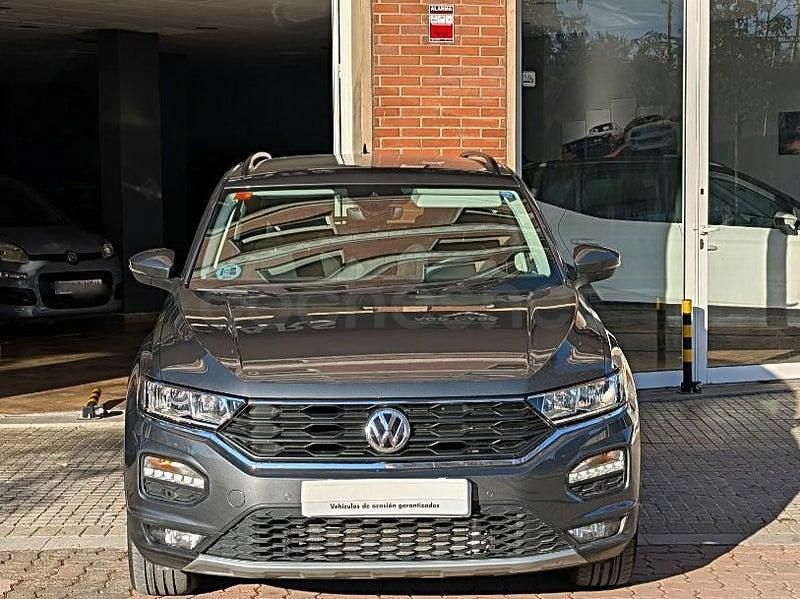 Usado VW T-Roc Advance 115 CV (84 kW) 2020 Gris / plata SUV