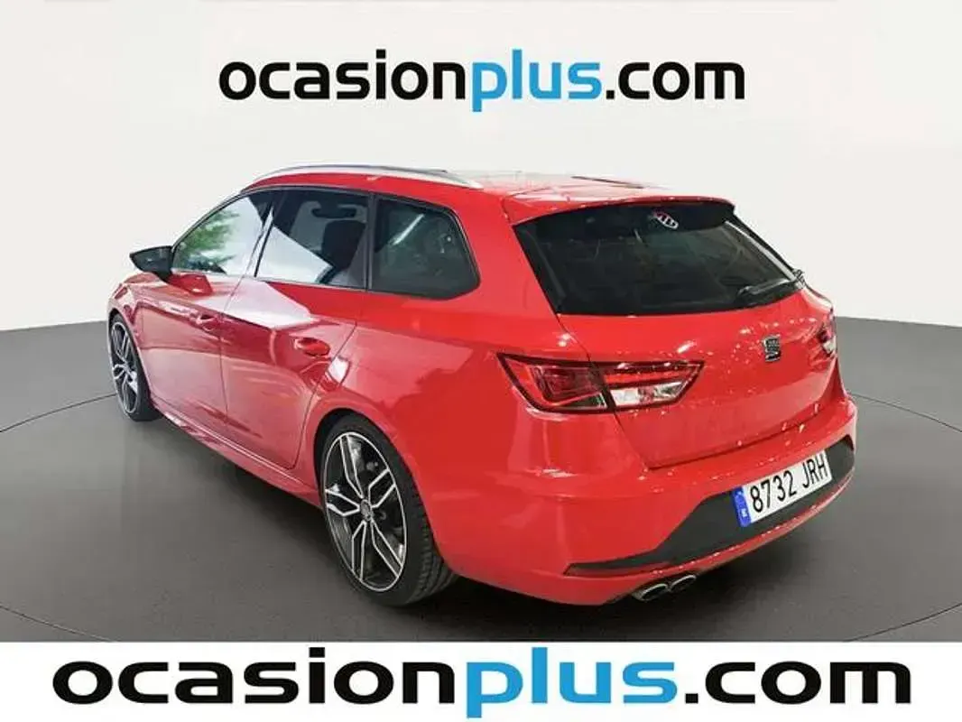 Usado Seat Leon ST FR 125 CV (91 kW) 2016 Rojo Familiar