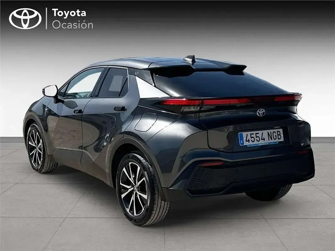 Usado Toyota Auris Advance 136 CV (100 kW) 2025 Utilitario