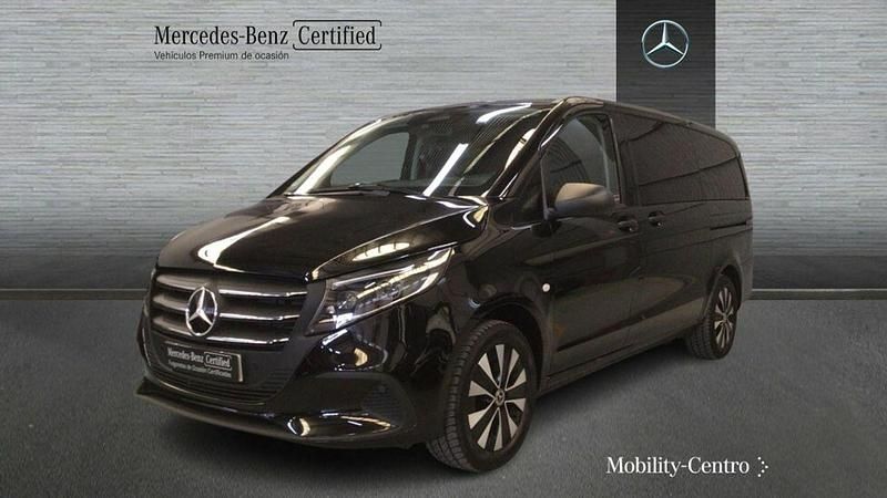 Usado Mercedes Vito 2024 Negro Van