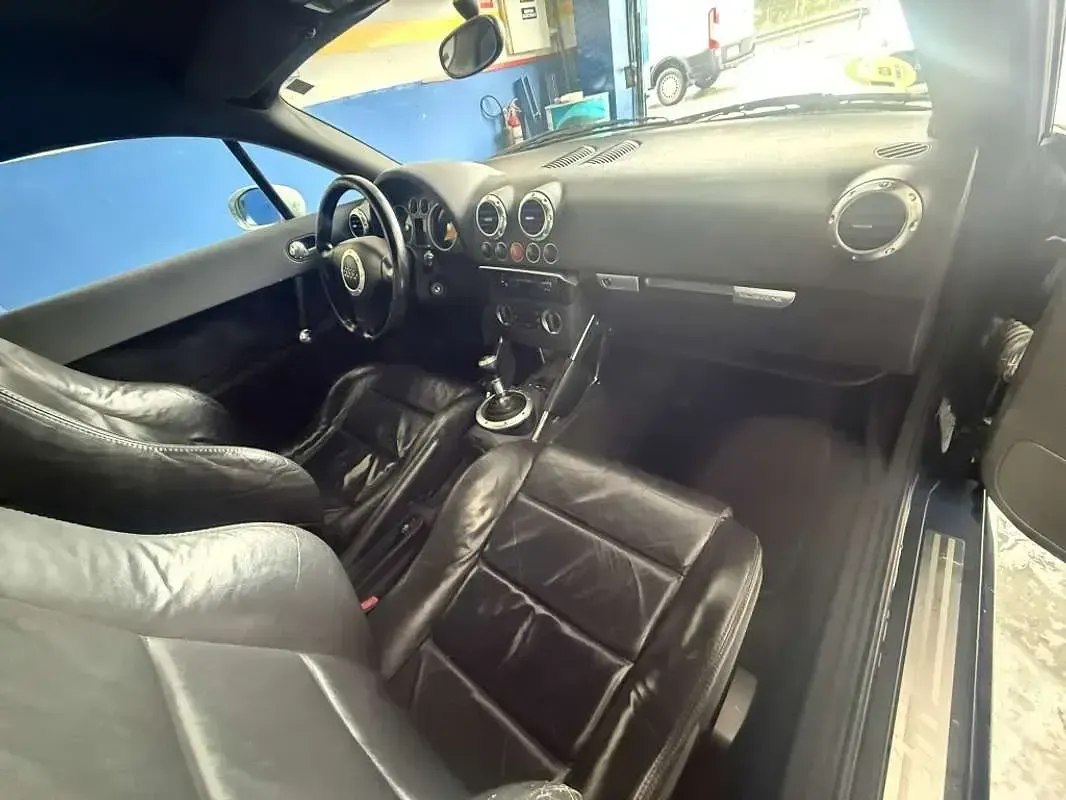 Usado Audi TT 179 CV (131 kW) 2002 Negro Coupe