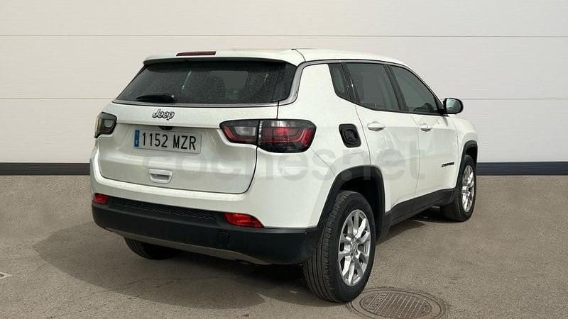Usado Jeep Compass Altitude 130 CV (95 kW) 2025 Blanco SUV