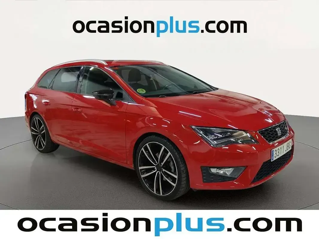 Usado Seat Leon ST FR 150 CV (110 kW) 2014 Rojo Familiar
