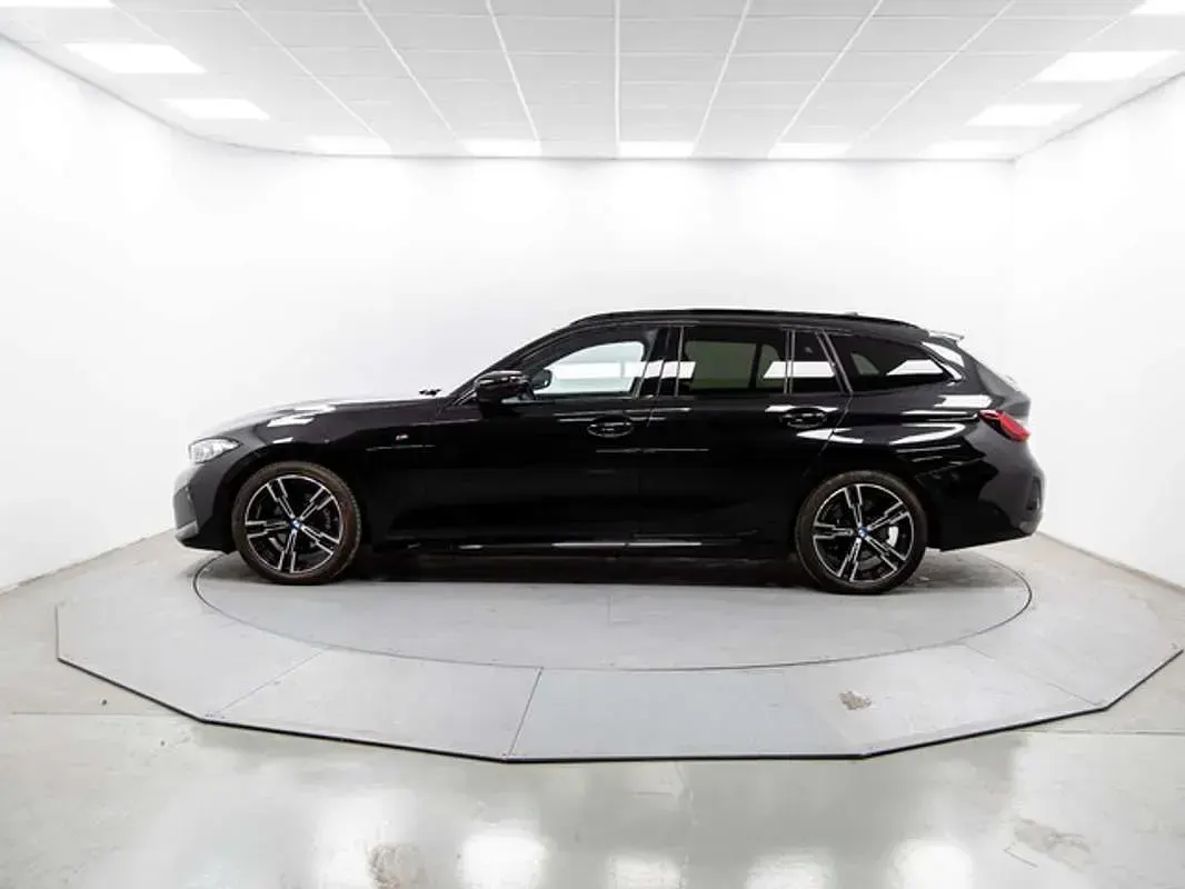 Usado BMW 318 150 CV (110 kW) 2025 Negro Familiar