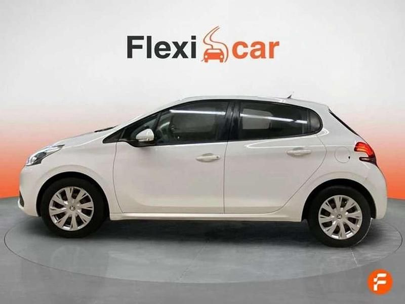 Usado Peugeot 208 Active 82 CV (60 kW) 2018 Blanco Utilitario