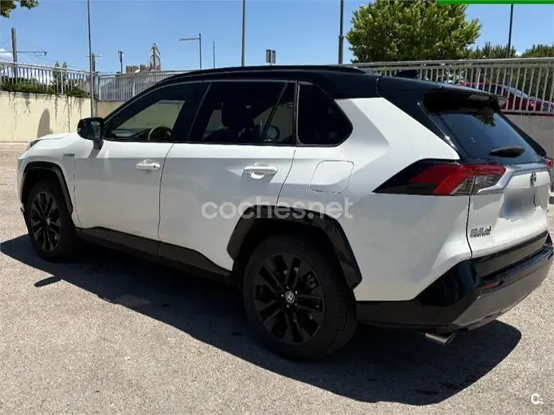 Usado Toyota RAV4 Hybrid Advance 218 CV (160 kW) 2021 Blanco SUV
