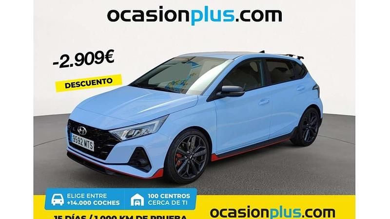 Azul Usado 2024 Hyundai i20 Utilitario | 27.537 € (Precio justo) - Imagen 1/3