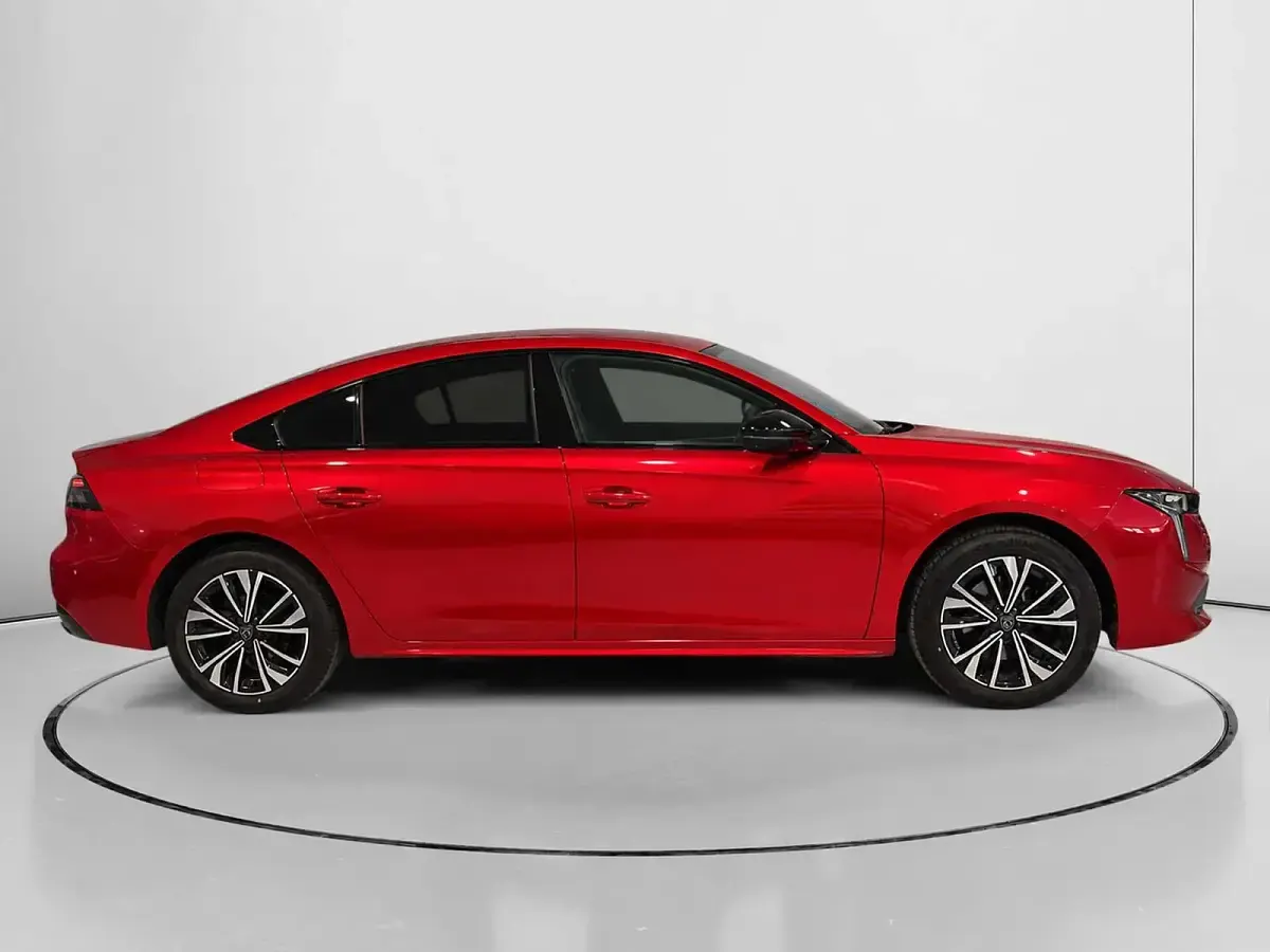 Occasion Peugeot 508 Allure 131 ch (96 kW) 2024 Rouge Berline