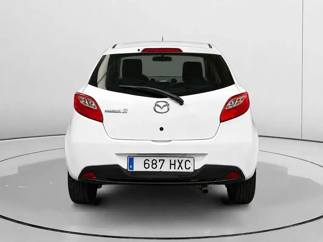 Usado Mazda 2 Style+ 75 CV (55 kW) 2014 Blanco Utilitario
