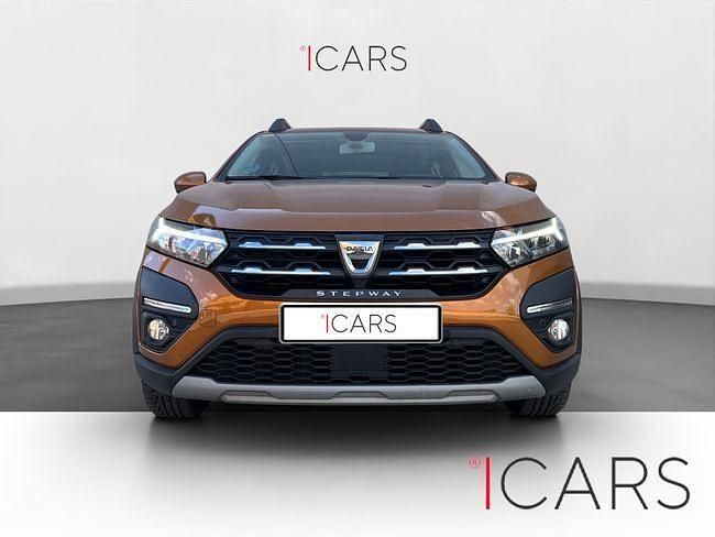 Usado Dacia Sandero Comfort 91 CV (66 kW) 2021 Naranja Berlina