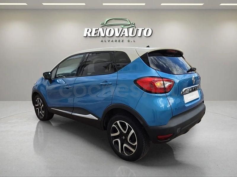 Usado Renault Captur Zen 90 CV (66 kW) 2015 Azul SUV