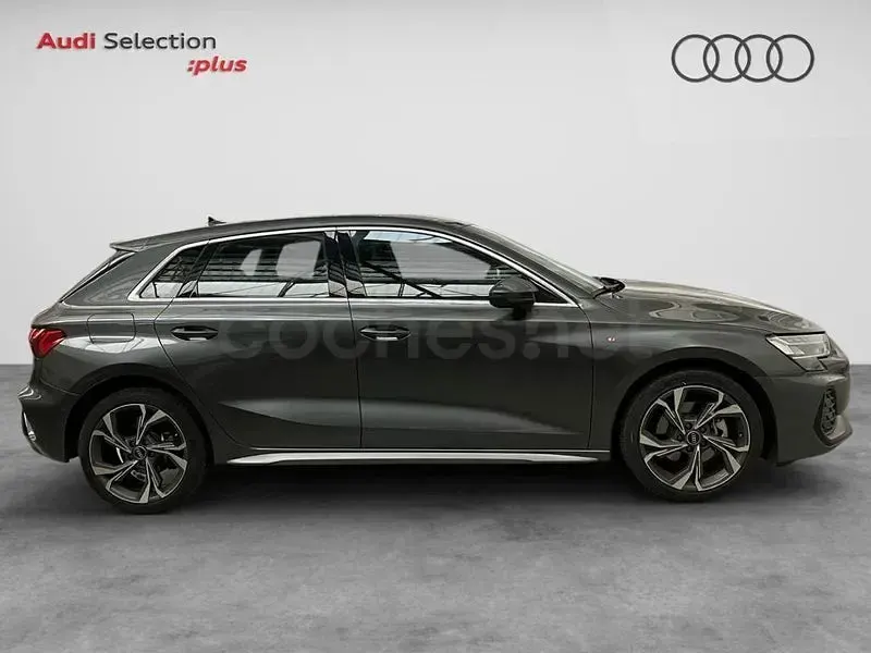 Usado Audi A3 S-Line 204 CV (150 kW) 2025 Gris / plata Berlina