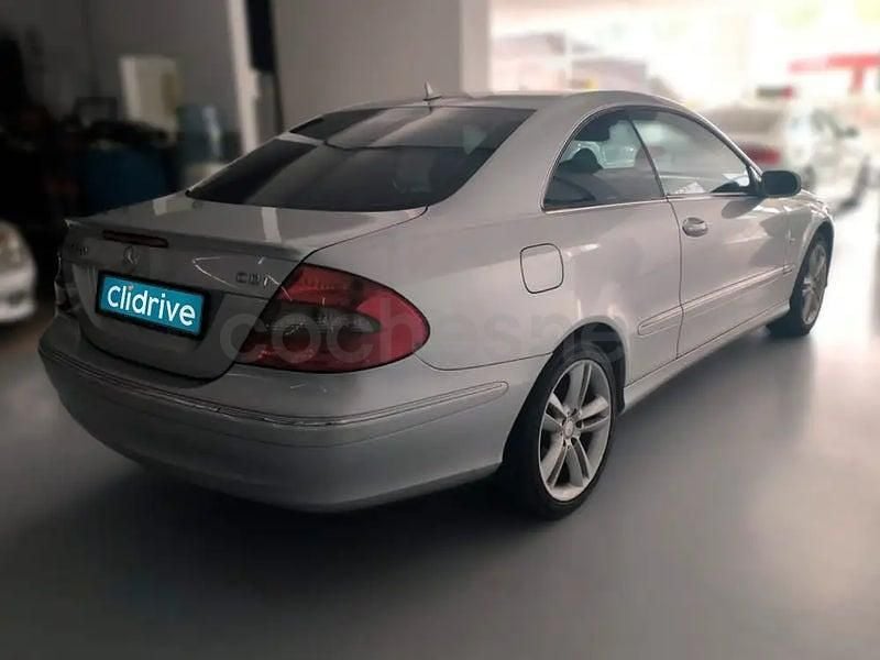 Usado Mercedes CLK320 Avantgarde 224 CV (164 kW) 2008 Gris / plata Descapotable