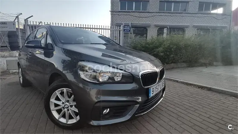 Usado BMW 216 Active Tourer 116 CV (85 kW) 2016 Gris / plata Monovolumen