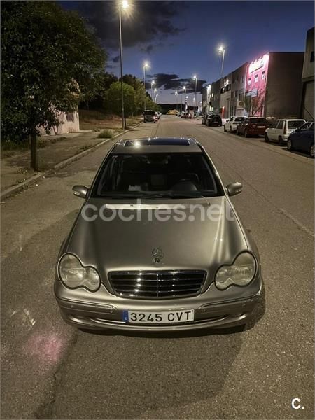 Usado Mercedes C270 Avantgarde 170 CV (125 kW) 2003 Beige Berlina