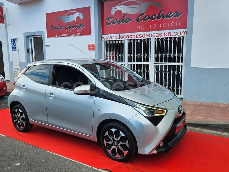 Gris / plata Usado 2019 Toyota Aygo X-play Utilitario | 10.999 € (Precio justo) - Imagen 1/4