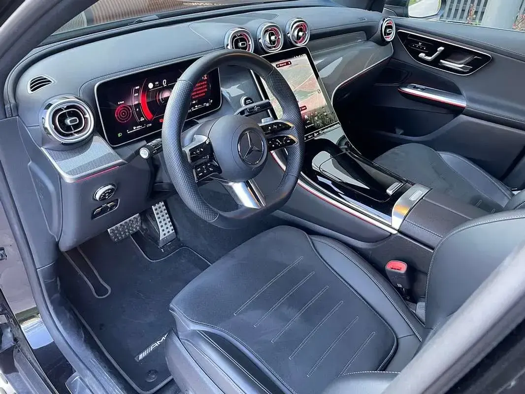 Usado Mercedes GLC300e 332 CV (244 kW) 2025 Negro Coupe