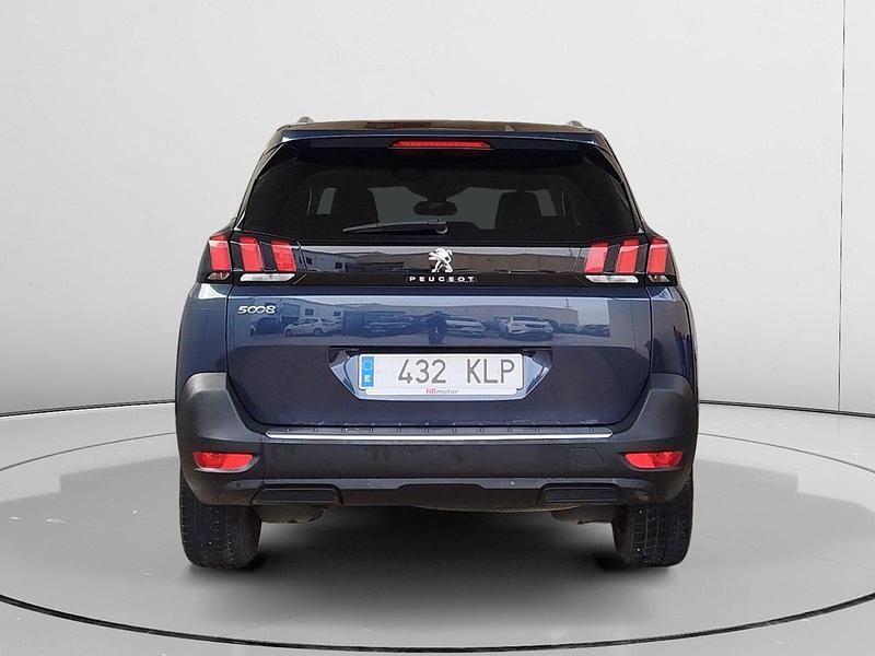 Usado Peugeot 5008 Allure 131 CV (96 kW) 2018 Blanco Monovolumen