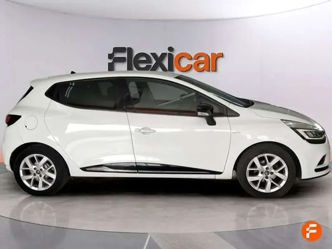 Usado Renault Clio LIMITED 90 CV (66 kW) 2018 Blanco Utilitario