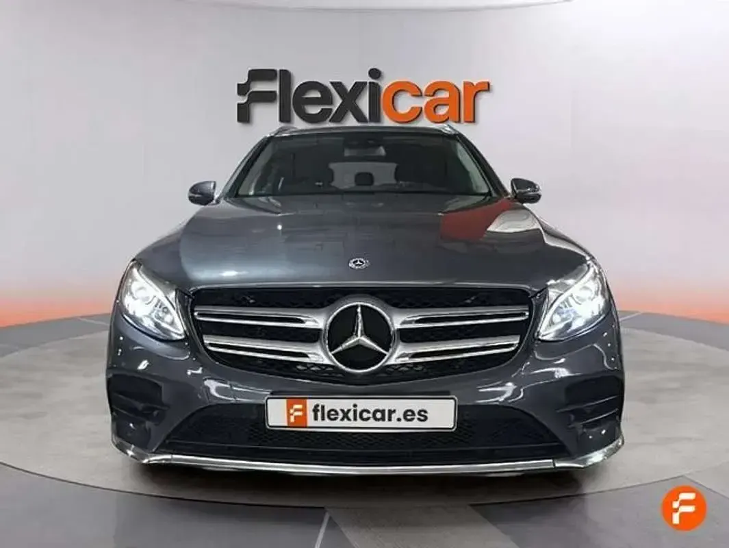 Usado Mercedes GLC220 AMG line 170 CV (125 kW) 2017 Gris SUV