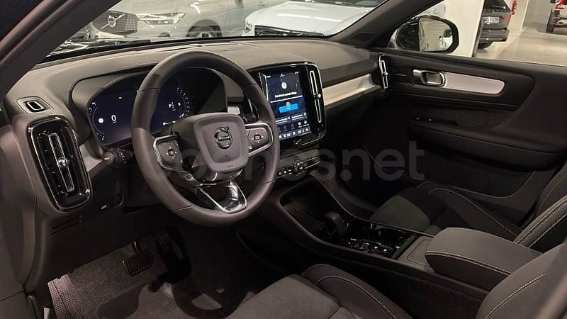 Nuevo Volvo XC40 Plus 163 CV (119 kW) 2025 Negro SUV