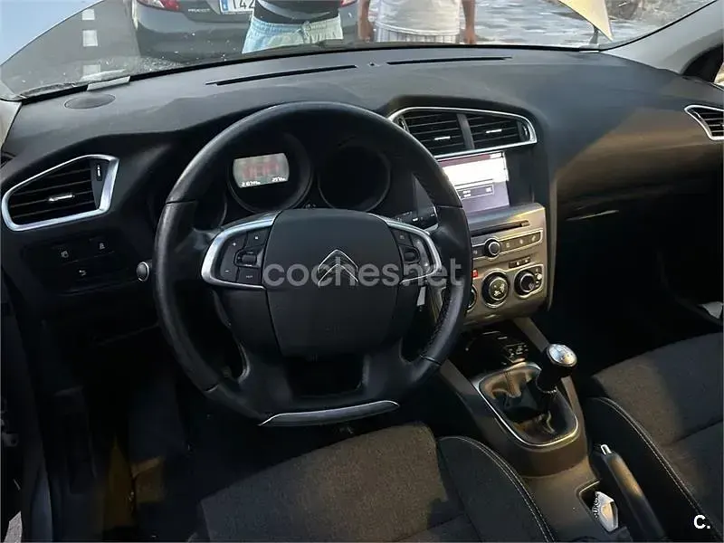 Usado Citroën C4 Feel 99 CV (72 kW) 2016 Gris / plata Berlina