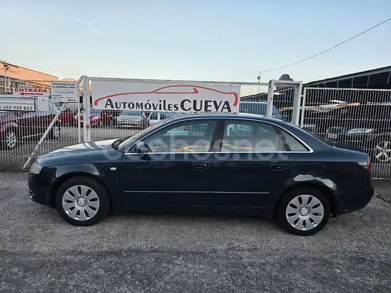 Usado Audi A4 140 CV (102 kW) 2005 Negro Berlina