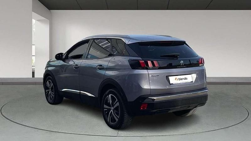 Usado Peugeot 3008 Allure 120 CV (88 kW) 2018 Gris SUV