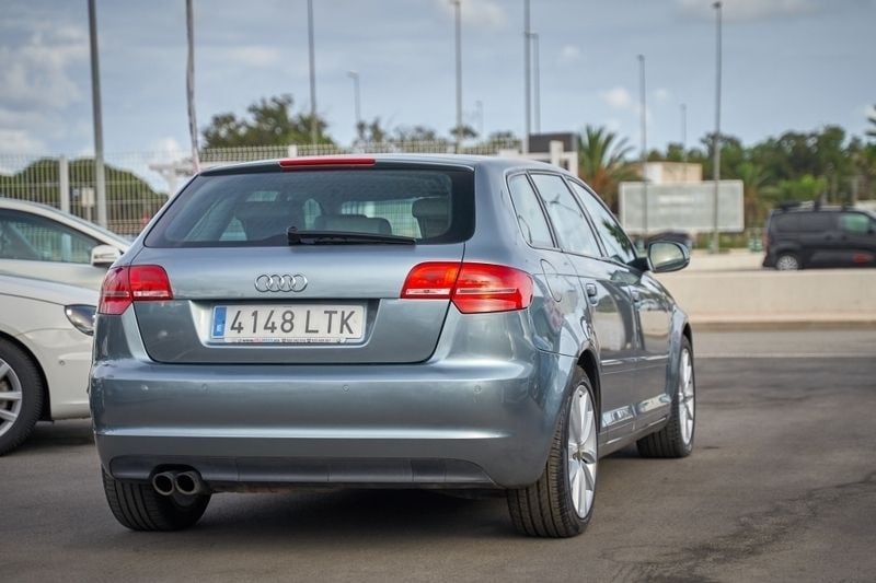 Usado Audi A3 200 CV (147 kW) 2012 Azul metalico