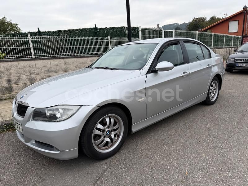 Gris / plata Usado 2006 BMW 320 Berlina | 4990 € (Buen precio) - Imagen 1/4