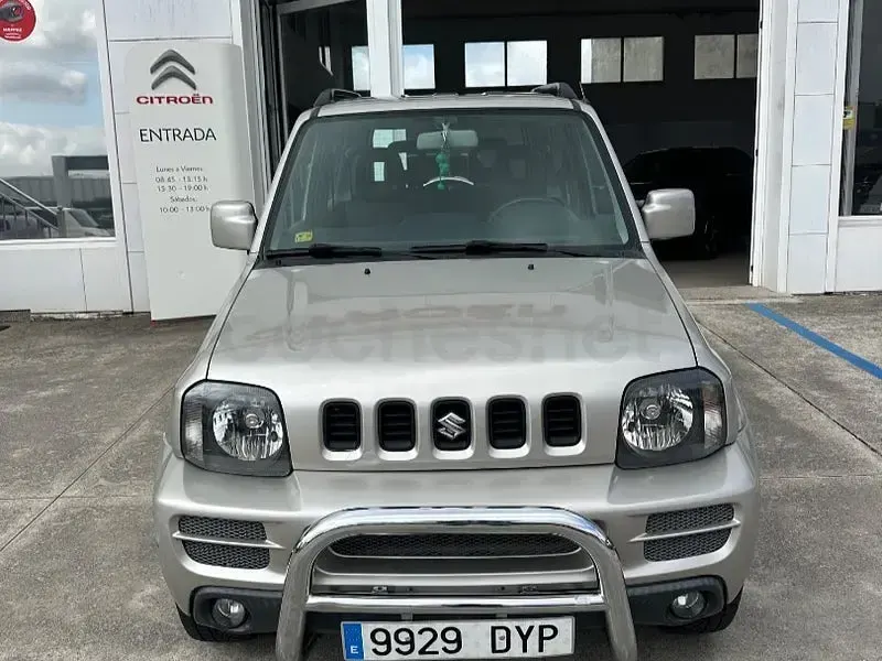 Usado Suzuki Jimny 85 CV (62 kW) 2006 Gris / plata SUV