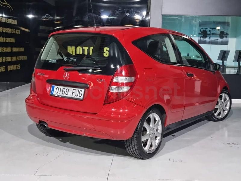 Usado Mercedes A180 Avantgarde 109 CV (80 kW) 2007 Rojo Berlina