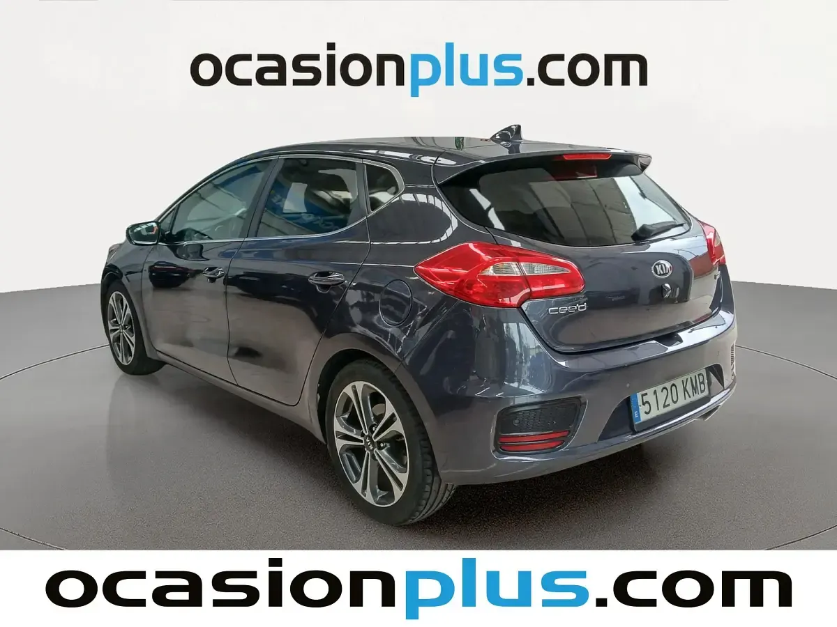 Usado Kia Ceed 120 CV (88 kW) 2018 Gris Utilitario