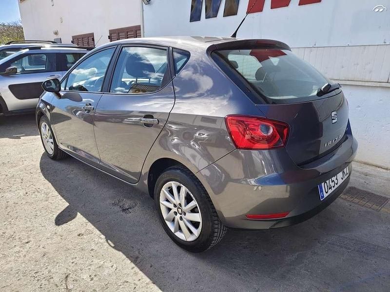 Usado Seat Ibiza Style 90 CV (66 kW) 2015 Gris Utilitario