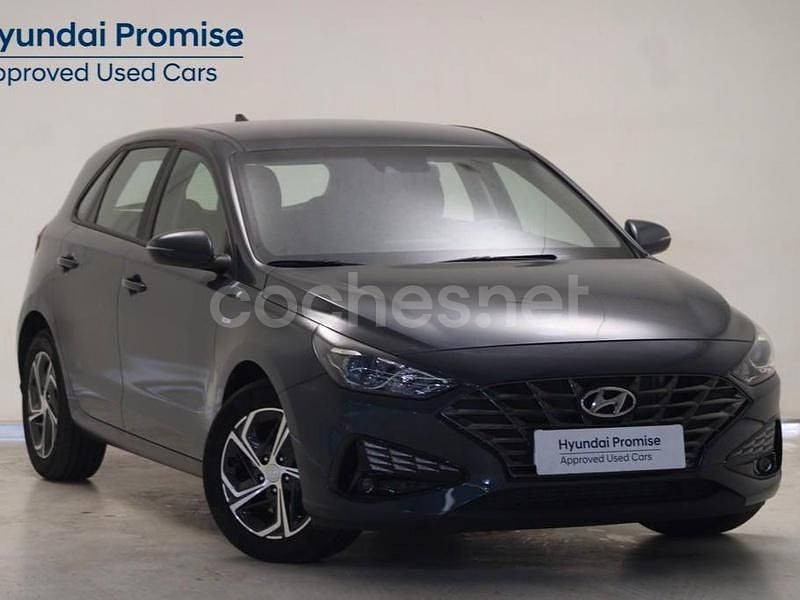 Azul Usado 2024 Hyundai i30 Berlina | 21.000 € (Precio justo) - Imagen 1/4