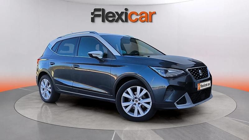 Usado Seat Arona Xperience 110 CV (80 kW) 2022 Azul SUV