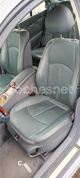Usado Mercedes E320 Elegance 224 CV (164 kW) 2004 Azul Berlina