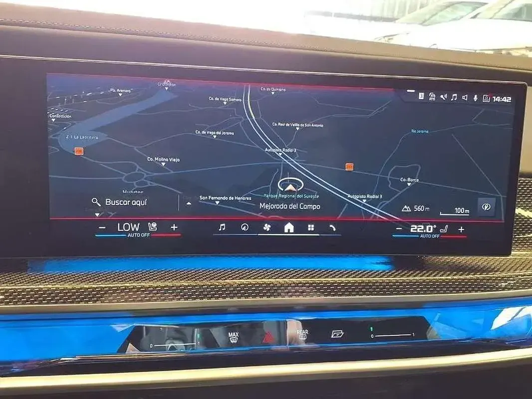 Usado BMW 750e 491 CV (361 kW) 2023 Rojo Berlina
