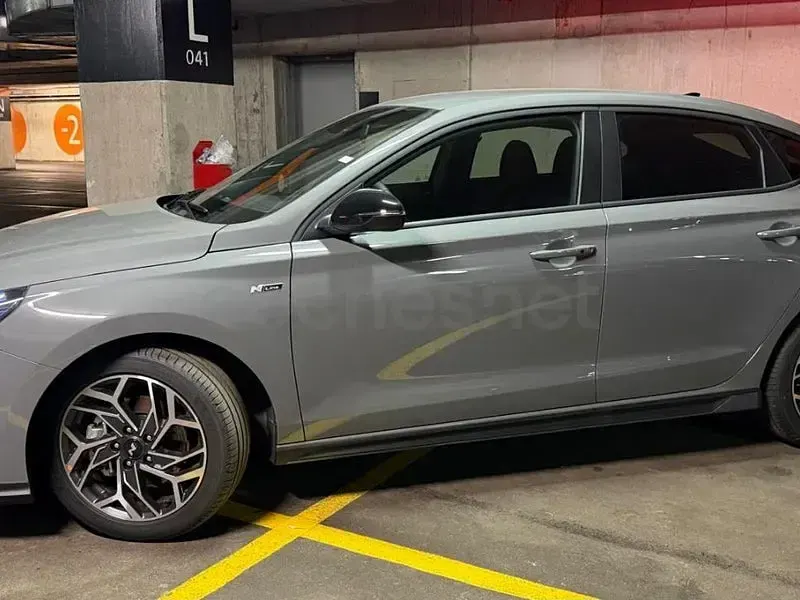 Nuevo Hyundai i30 N Line 100 CV (73 kW) 2026 Gris / plata Berlina