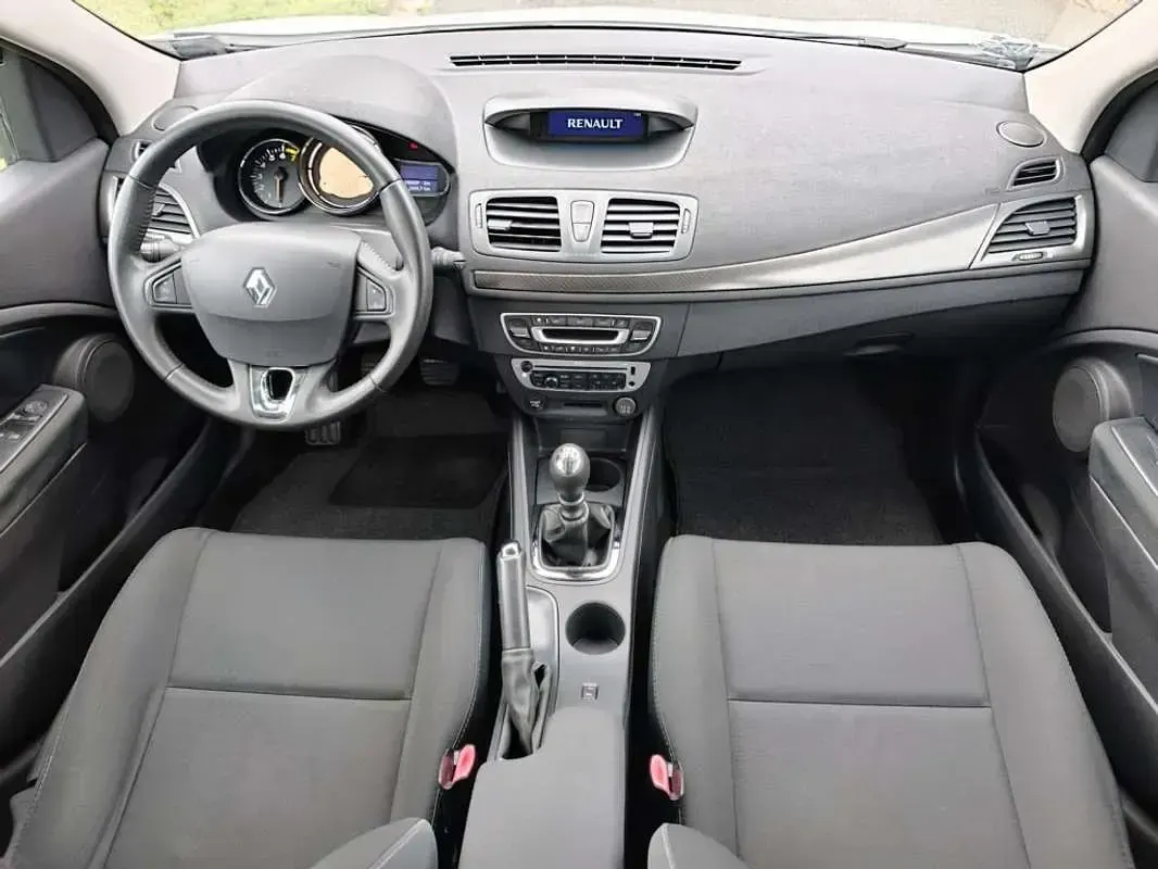 Usado Renault Mégane Expression 116 CV (85 kW) 2013 Blanco Utilitario