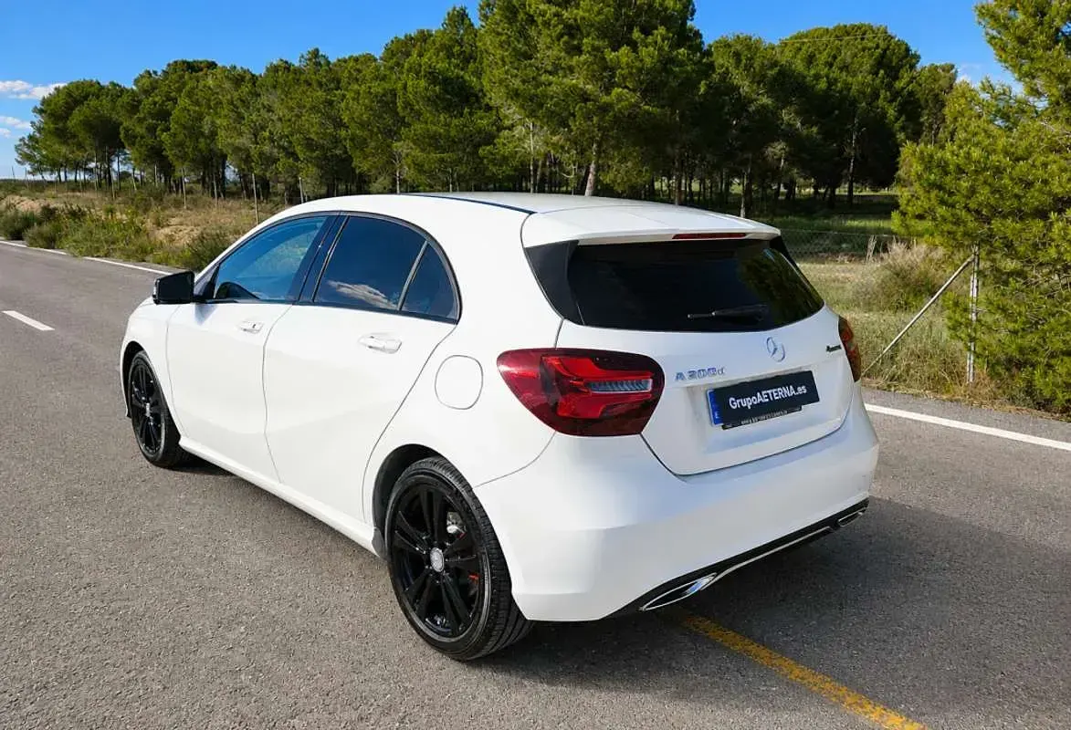 Usado Mercedes A200 136 CV (100 kW) 2016 Blanco Utilitario