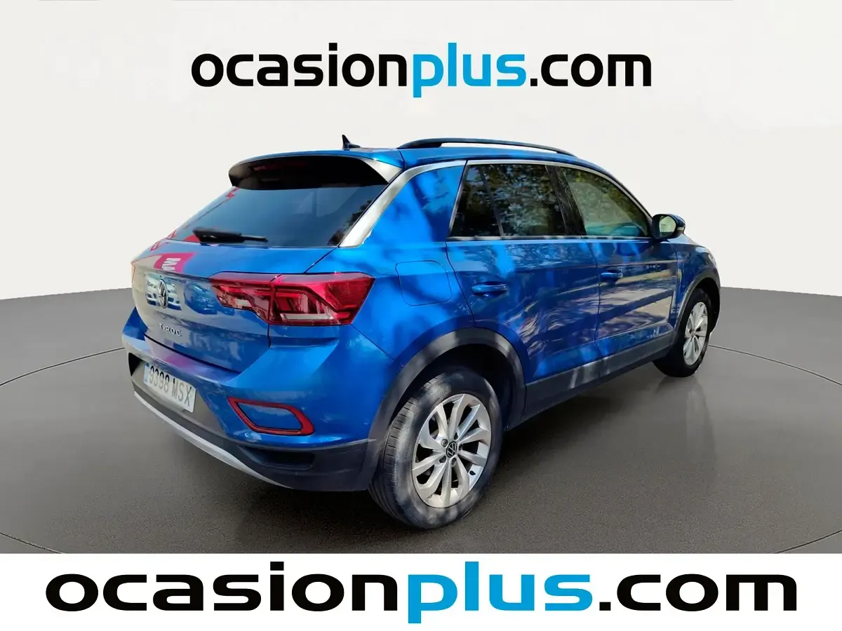 Usado VW T-Roc Life 110 CV (80 kW) 2024 Azul SUV