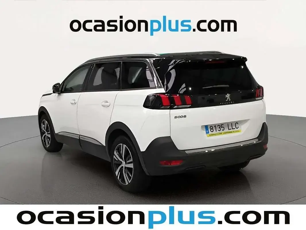 Usado Peugeot 5008 Allure 131 CV (96 kW) 2020 Blanco SUV