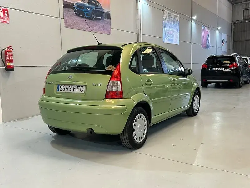 Usado Citroën C3 90 CV (66 kW) 2007 Verde Berlina