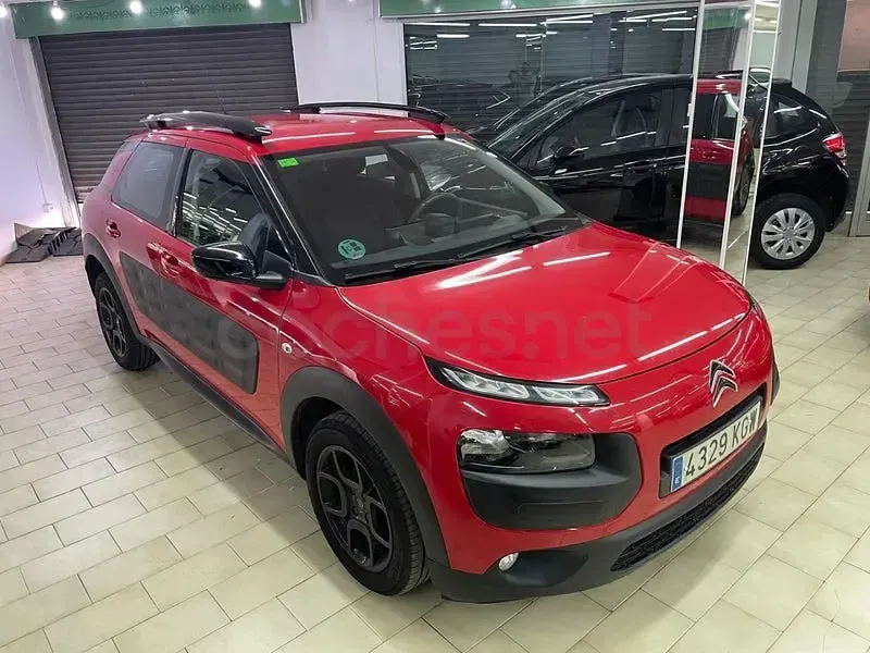 Usado Citroën C4 Feel 82 CV (60 kW) 2018 Rojo Berlina
